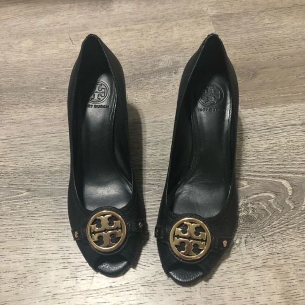 Tory Burch Black Leather Wedge Size 10.5